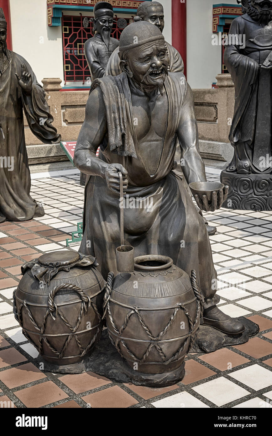 Statua cinese, bronzo figura, Wihan Sian tempio, Pattaya, Thailandia, Foto Stock
