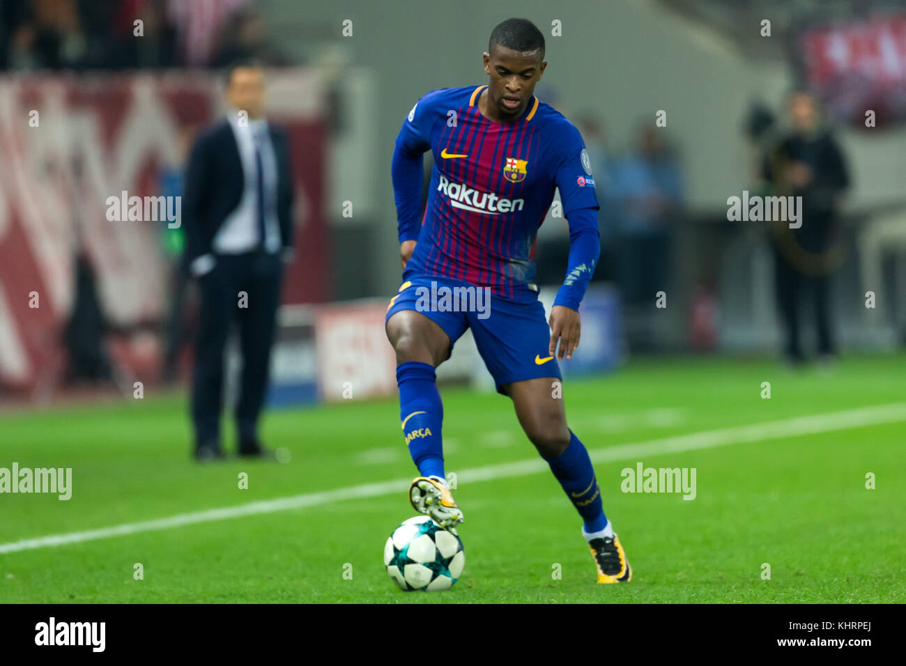 Pireo, Grecia - 31 Ottobre 2017: il giocatore di Barcellona Nelson Semedo durante la UEFA Champions League tra Olympiacos vs FC Barcellona a geo Foto Stock