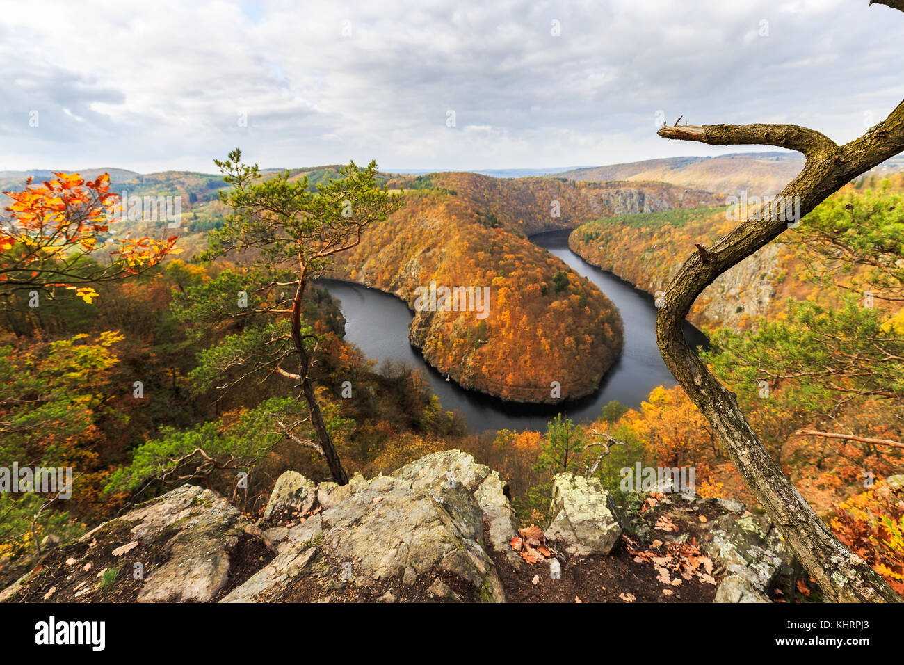 moldavia (moldavia) curva del fiume vicino Krňany in ceco Foto Stock