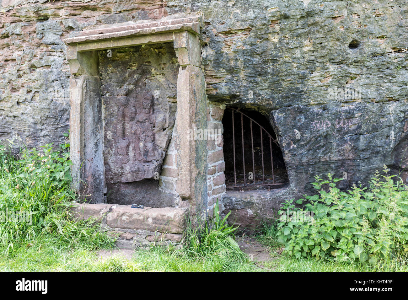 Santuario romano alla dea Minerva, il solo in situ santuario romano noto nel Regno Unito, in Edgar Field Park, Chester, Cheshire, Inghilterra, Regno Unito Foto Stock