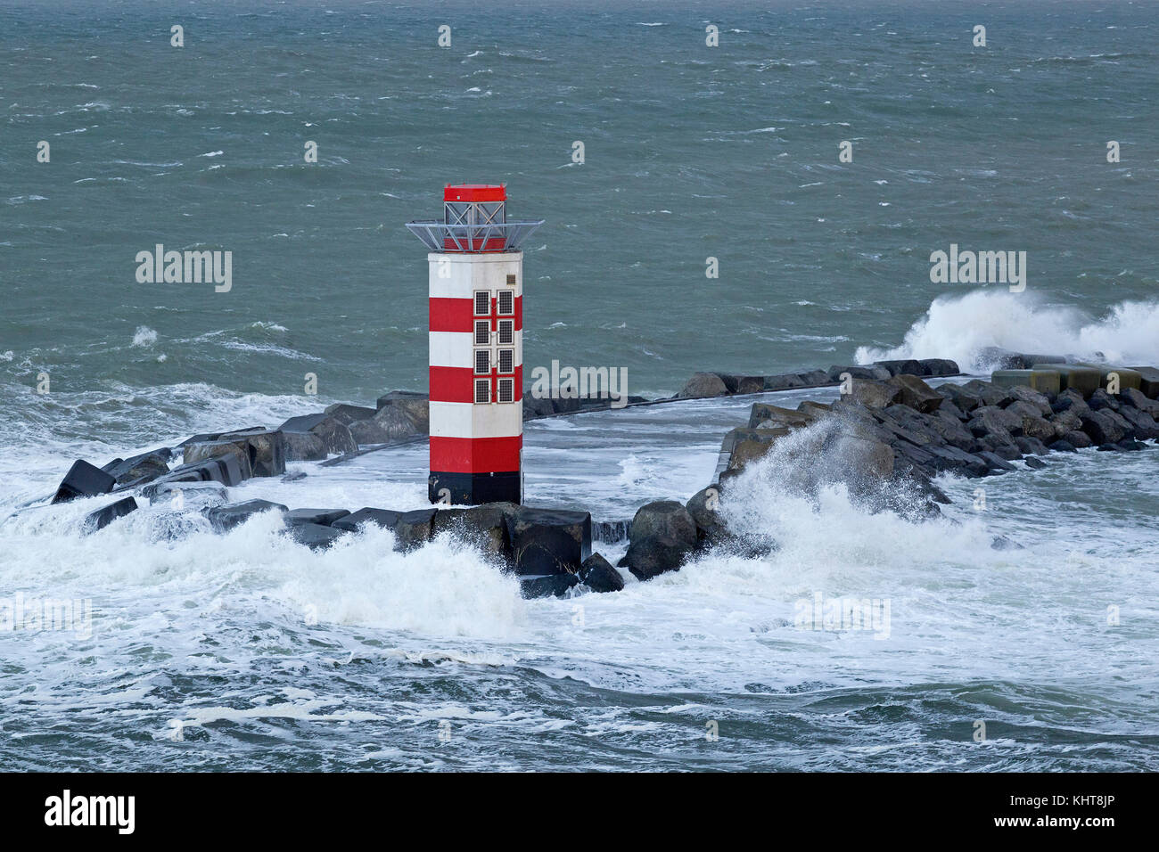 Faro del porto ingresso, Ijmuiden, Paesi Bassi Foto Stock