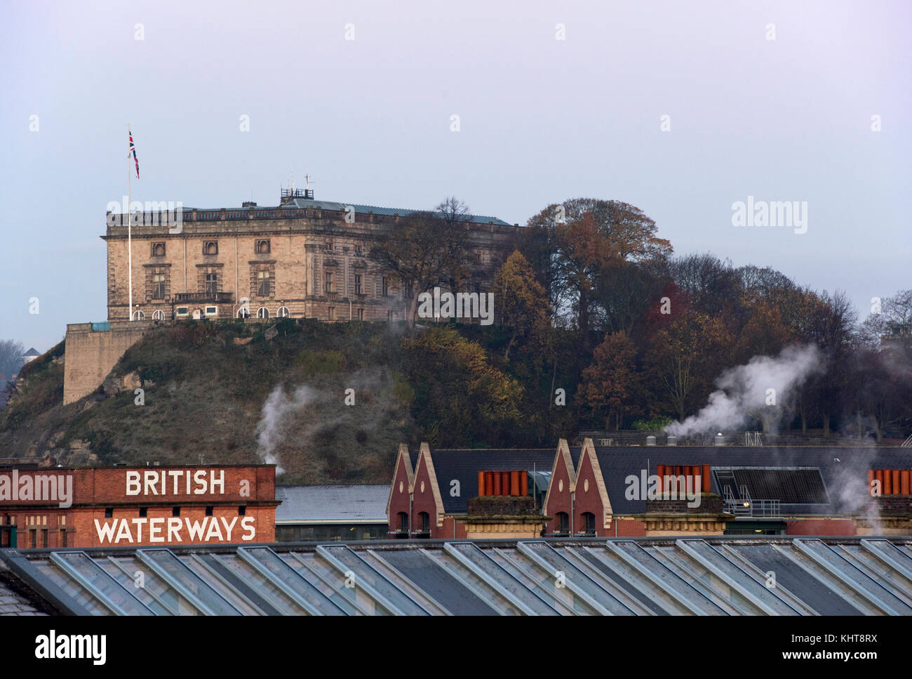 Alba sul Nottingham Castle nella città di NOTTINGHAM, NOTTINGHAMSHIRE REGNO UNITO Inghilterra Foto Stock
