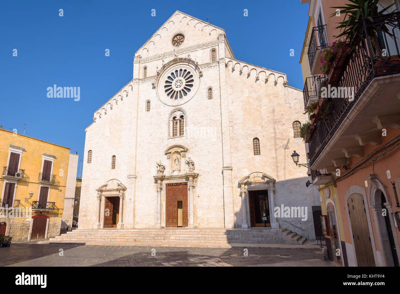 La facciata della cattedrale di San Sabino a bari, puglia, Italia Foto Stock