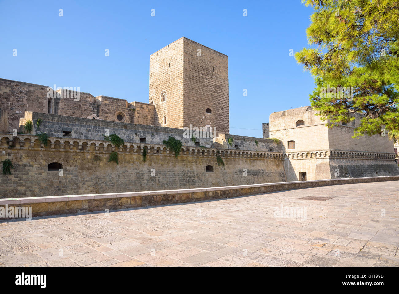 Western bastioni del Castello normanno a bari, puglia, Italia Foto Stock