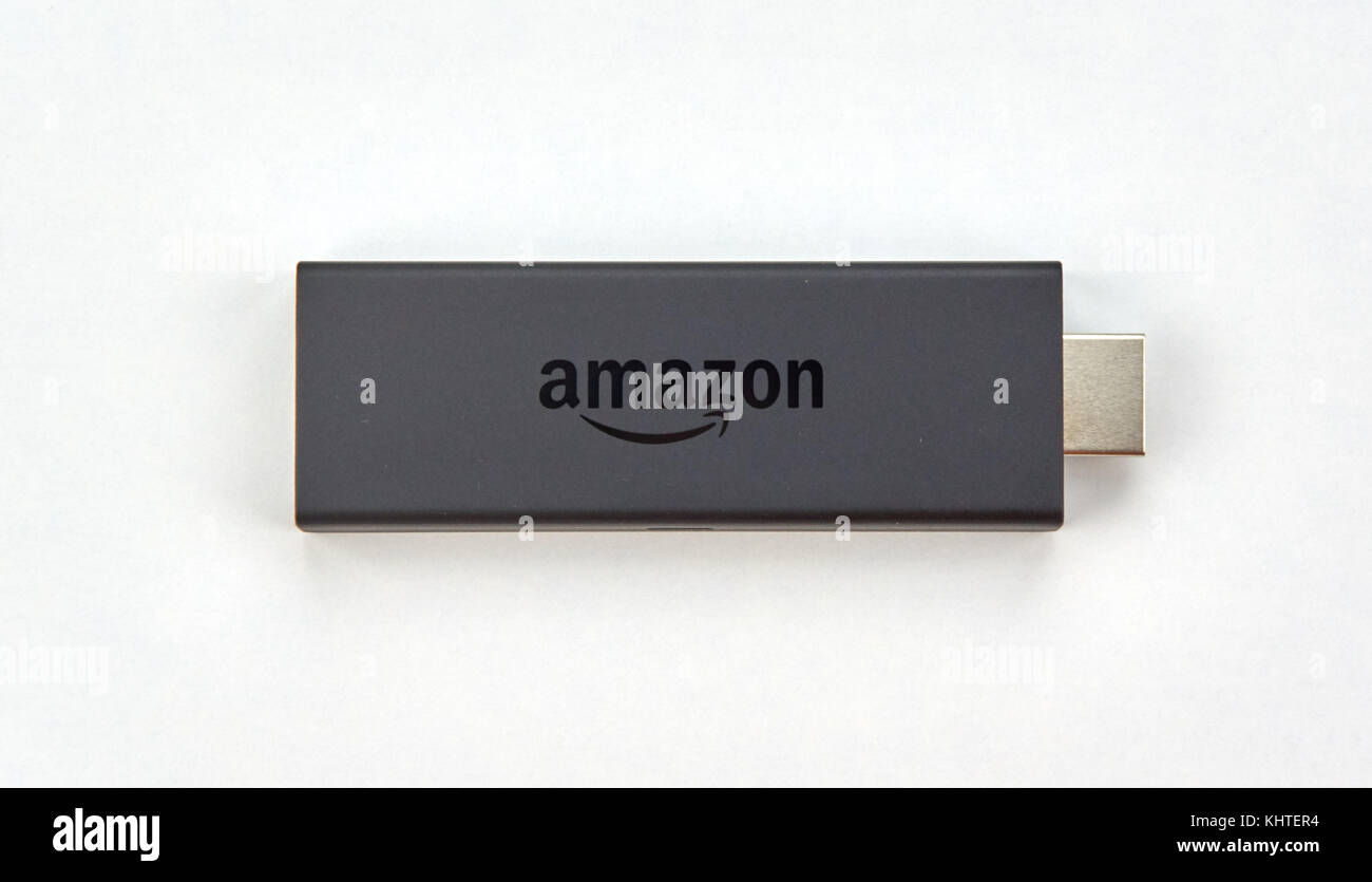 Montreal, Canada - 7 novembre 2017: amazon fire tv stick. Amazon fire tv stick è una versione economica in un hdmi-stick formato di Amazon fire tv, androi Foto Stock