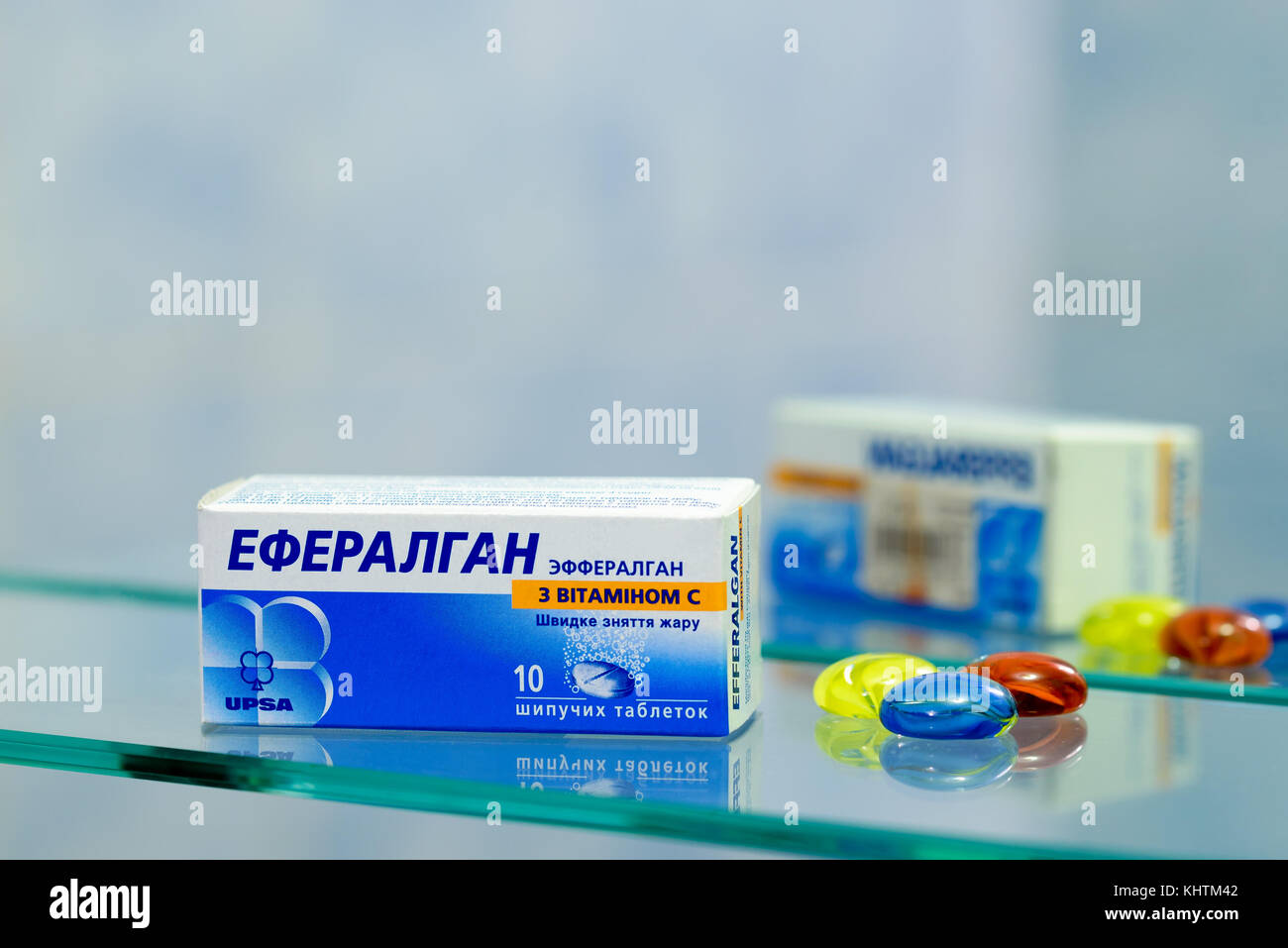 Kiev - Ucraina - agosto 27, 2017 - efferalgan con vitamina c contiene  paracetamolo e può essere utilizzata per alleviare il dolore e febbre (mal  di testa, simil-conditi Foto stock - Alamy