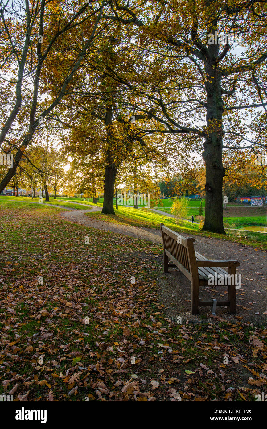 Grosvenor Park & hilbert di massa di ricreazione a Tunbridge Wells - il più antico locale popolare parco pubblico - nascosto ma che offre servizi superbi spazio Foto Stock