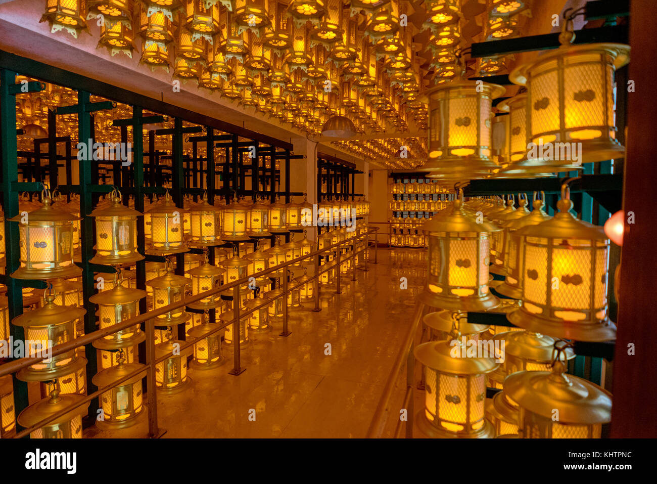 La sala delle lampade sala Torodo Koya San Giappone Foto Stock
