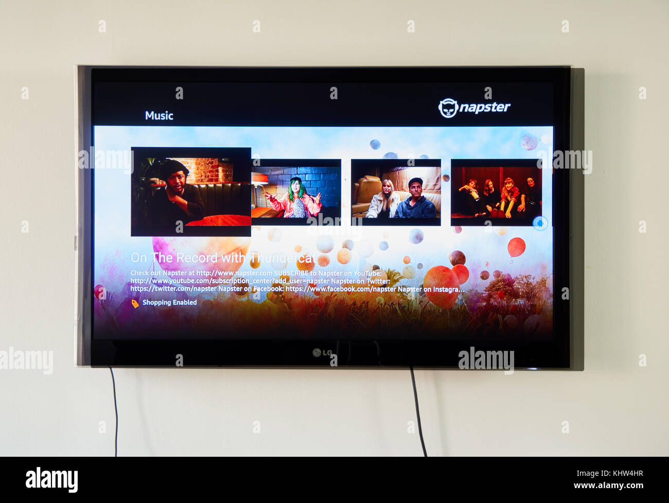 MONTREAL, Canada - 15 novembre 2017: Napster servizio streaming su LG TV. Napster è una premiere di abbonamento premium music service che offre customer Foto Stock