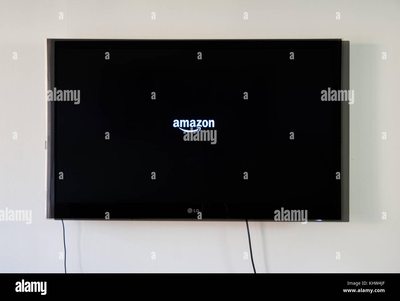 Montreal, Canada - 15 novembre 2017: amazon logo su lg tv. Amazon è il quarto più importanti società pubbliche in tutto il mondo, il più grande internet compa Foto Stock