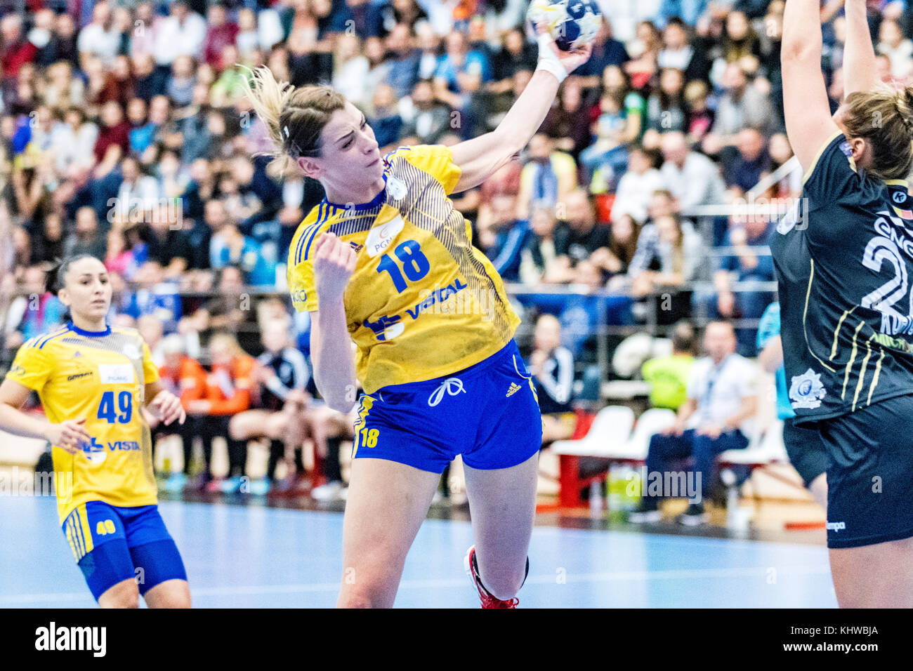 19 novembre 2017: il giocatore durante la ehf donna di champions league tra il CSM Bucarest (rou) vs vistal gdynia (pol) a dinamo sala polivalente a Bucarest in Romania rou. copyright: cronos/catalin soare Foto Stock