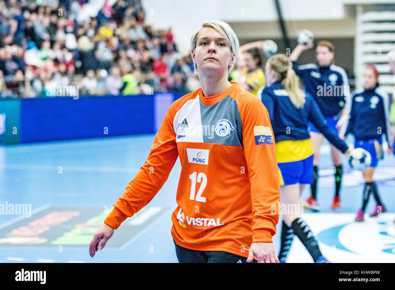 19 novembre 2017: malgorzata gapska #12 (vistal gdyia) durante la ehf donna di champions league tra il CSM Bucarest (rou) vs vistal gdynia (pol) a dinamo sala polivalente a Bucarest in Romania rou. copyright: cronos/catalin soare Foto Stock