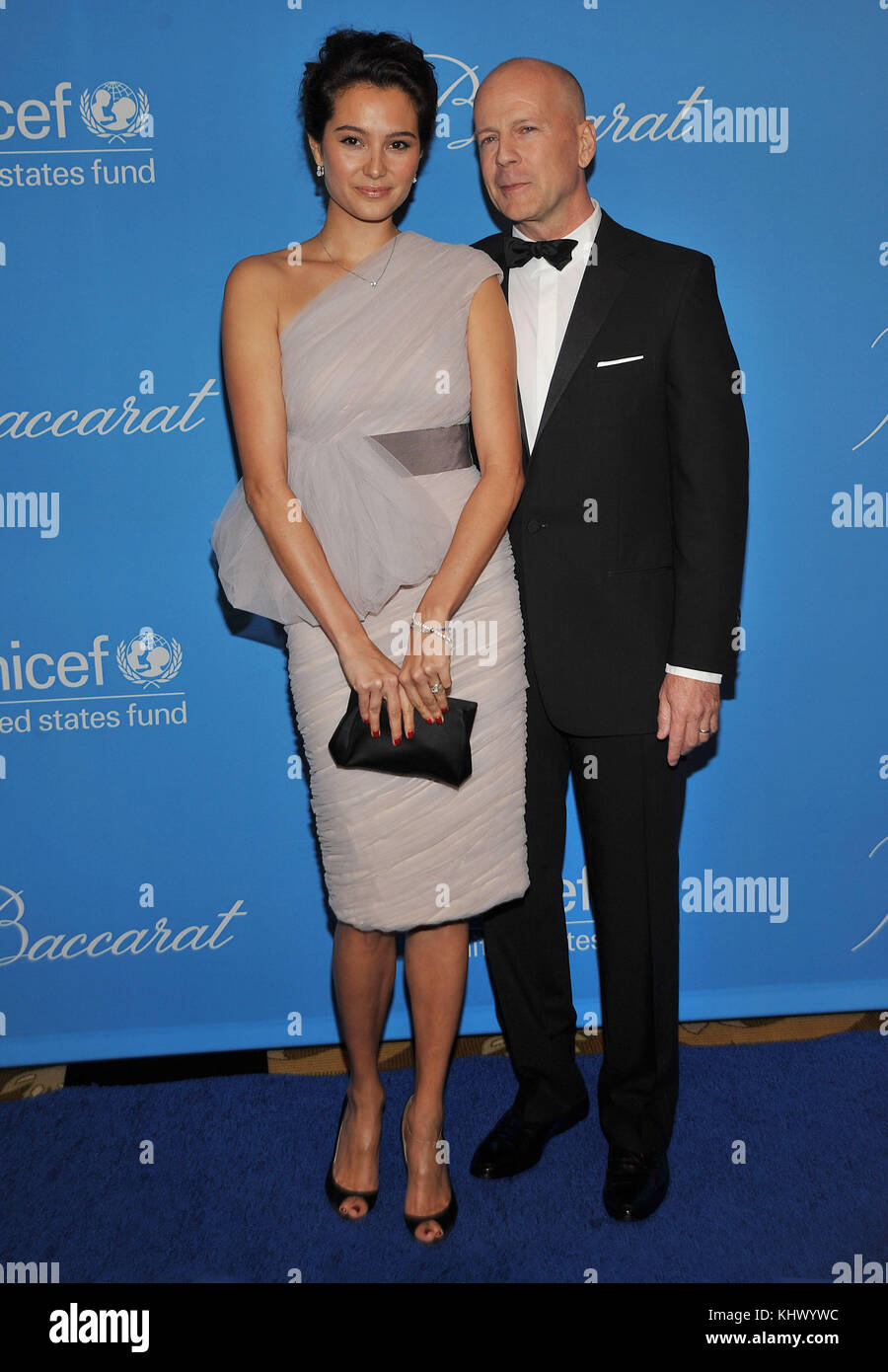 Bruce Willis emma heming 23 - 2009 unicef palla al Beverly Wilshire hotel di Los Angeles Foto Stock