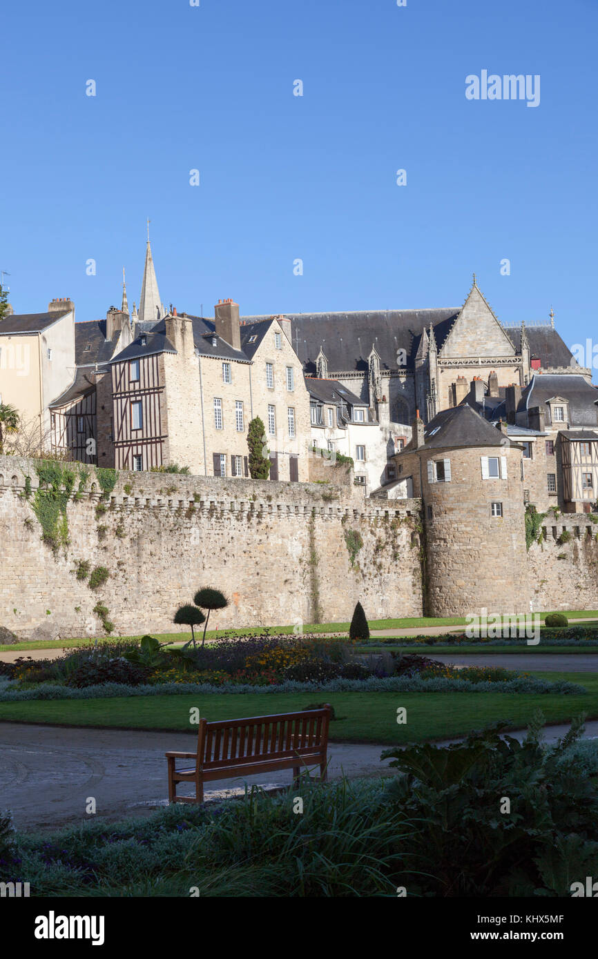 La bastionata di Vannes a livello di disegno con la polveriera torre (Bretagna - Francia). Foto Stock