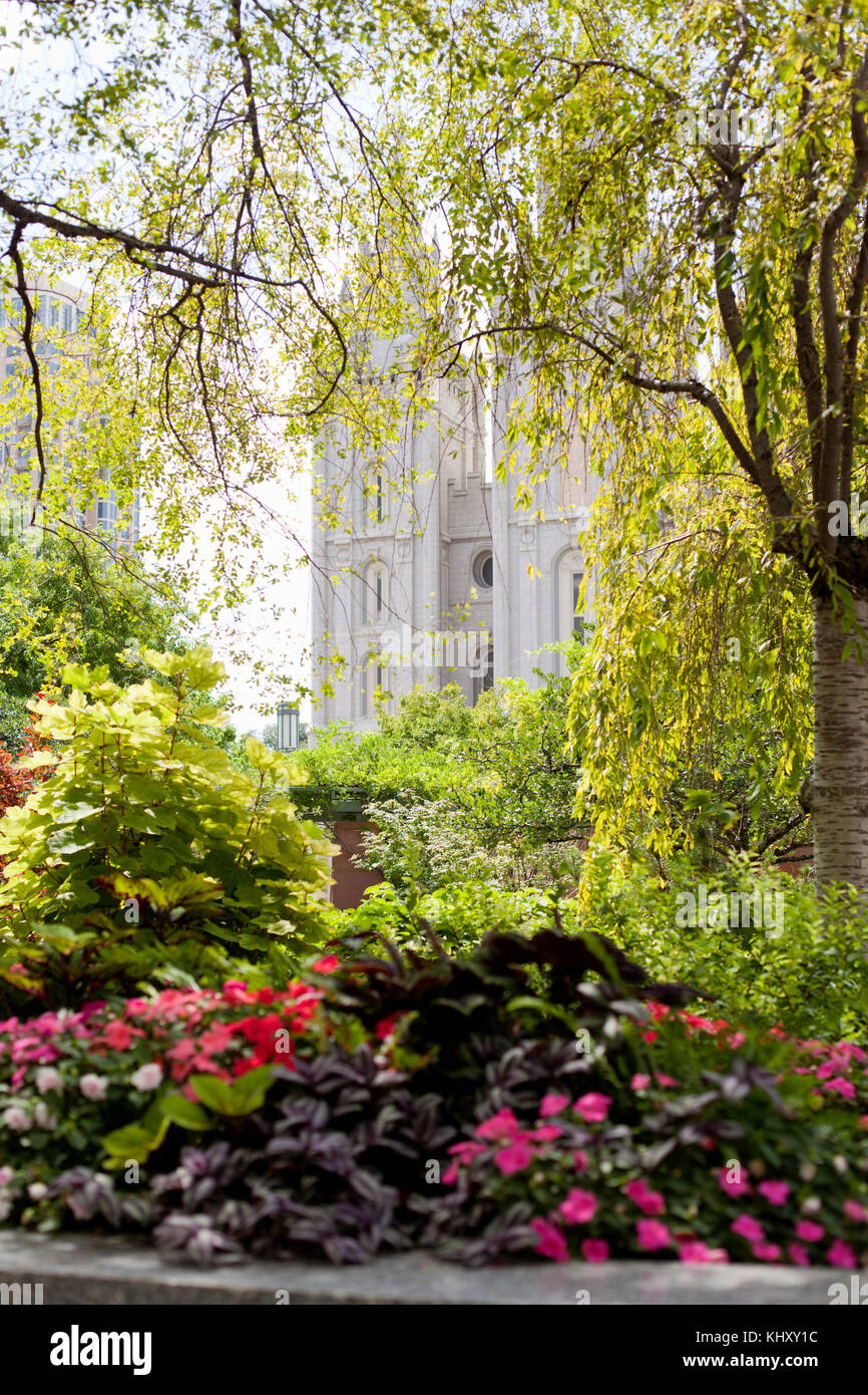 Parco e giardini del tempio mormone guglie, Salt Lake City, Utah, Stati Uniti d'America Foto Stock