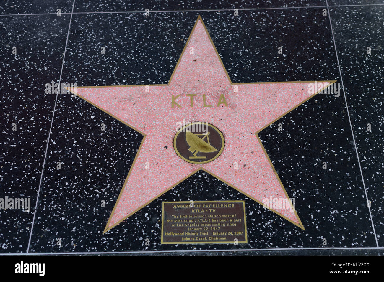 HOLLYWOOD, CA - DICEMBRE 06: Stella KTLA sulla Hollywood Walk of Fame a Hollywood, California il 6 dicembre 2016. Foto Stock