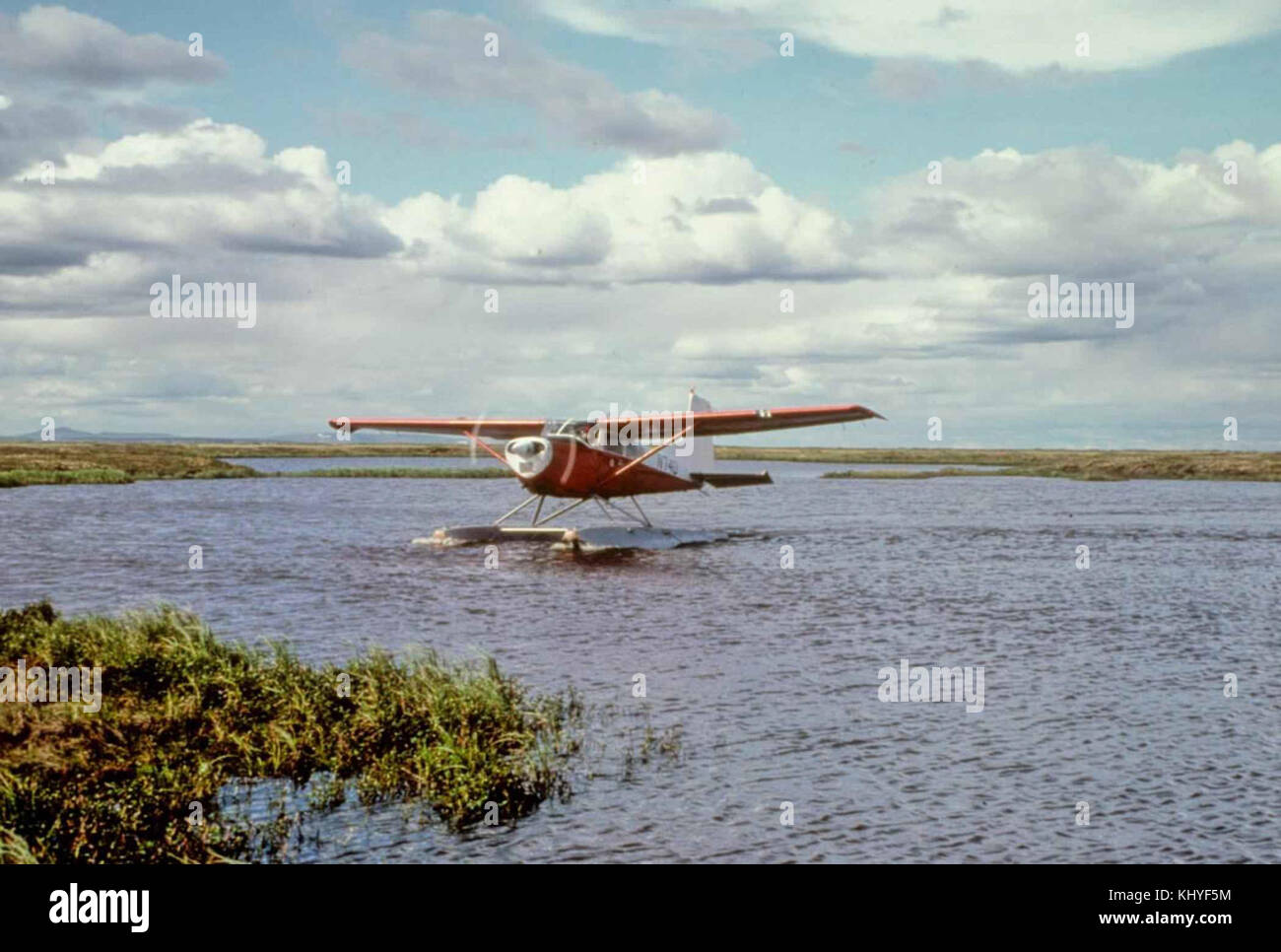 La flottazione del trasporto aereo sul lago Foto Stock