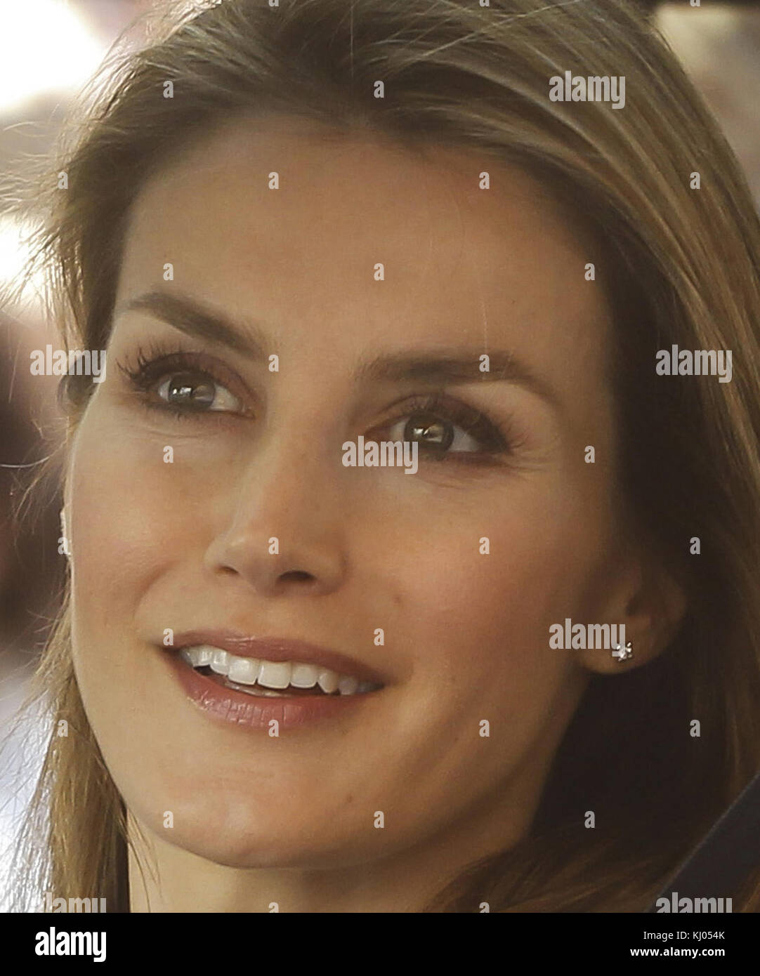 Palma de Mallorca, Spagna - 20 aprile: spanish royals - principessa letizia di Spagna, il Principe Felipe di Spagna e la regina Sofia di Spagna, Principessa Sofia di Spagna, principessa leonor di Spagna, Re Juan Carlos di Spagna e la principessa elena di Spagna pasqua frequentano la Santa Messa presso la cattedrale di palma de mallorca, il 20 aprile 2014 in palma de mallorca, Spagna. persone: la principessa letizia di Spagna Foto Stock