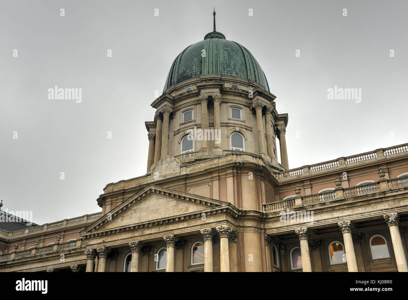 Budapest, il castello di Buda è il castello storico e complesso del palazzo del re ungherese a Buda, è stato chiamato anche il palazzo reale e il castello reale Foto Stock