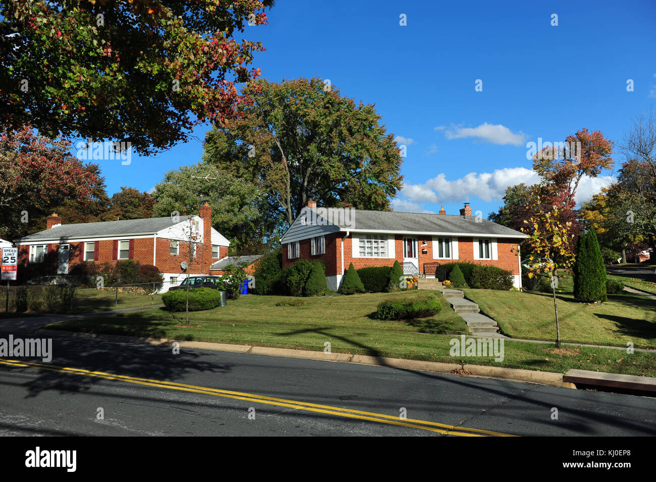 Stati Uniti d'America rockville maryland md case case nella periferia di Washington DC piccola stile cape cod case unifamiliari Foto Stock