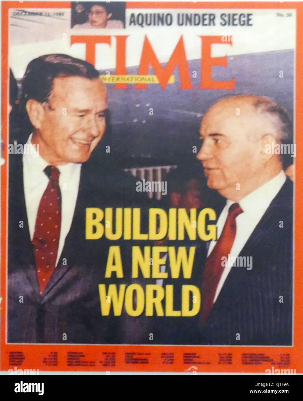 1989 copertina della rivista Time che mostra il Presidente degli Stati Uniti George H W Bush e il leader russo Gorbaciov. 1989. Mikhail Gorbaciov (nato il 2 marzo 1931) statista sovietico. Egli è stato il leader finale dell'Unione Sovietica, che è stato Segretario Generale del Partito Comunista dell'Unione Sovietica da 1985 fino al 1991, il capo di stato dal 1988 fino al suo scioglimento nel 1991. Presidente dell'Unione Sovietica da 1990 a 1991). Foto Stock