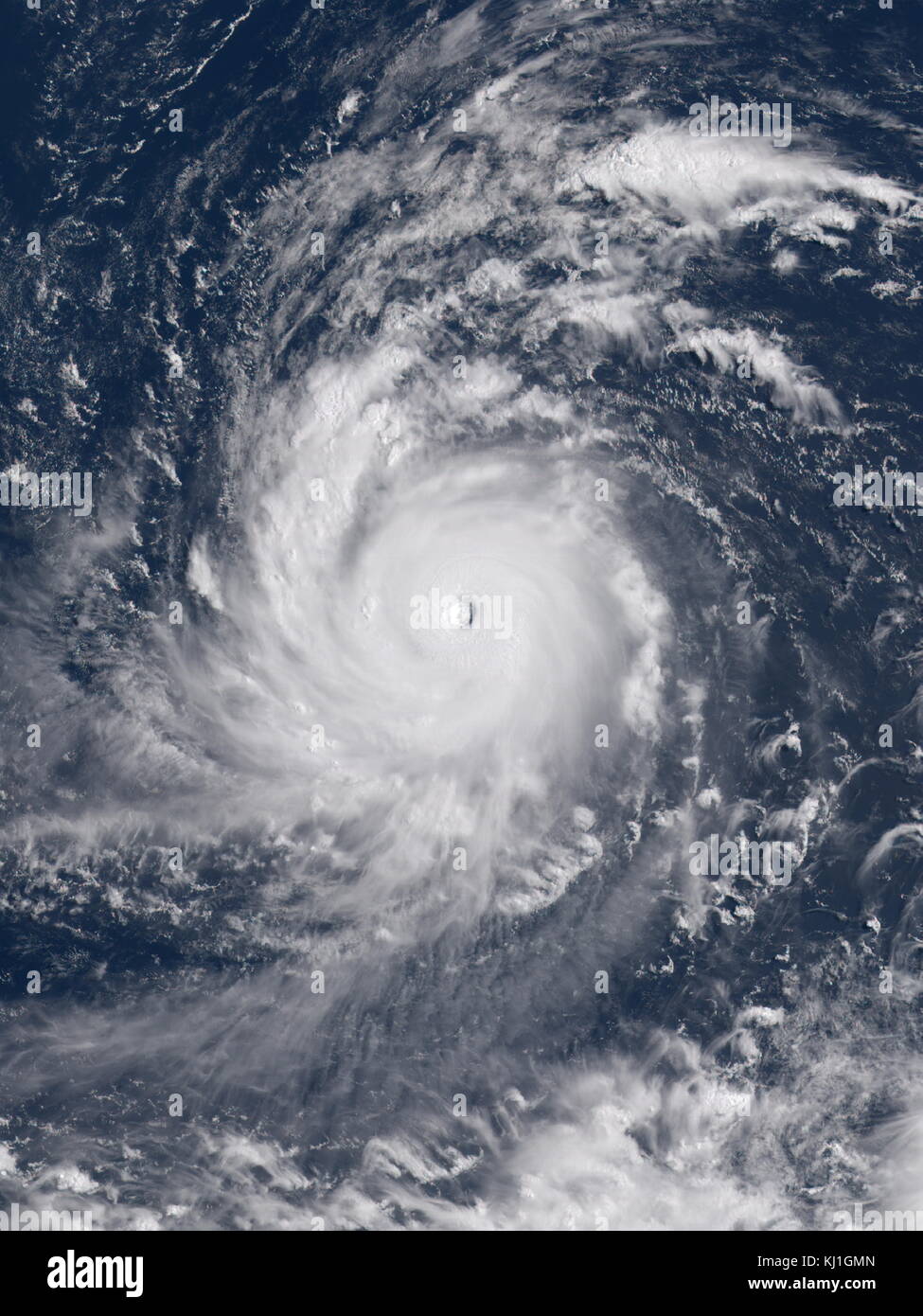 Typhoon Soudelor, noto nelle Filippine come Typhoon Hanna, è stato il secondo più intenso del ciclone tropicale in tutto il mondo nel 2015 come il più forte ciclone tropicale del Pacifico 2015 tifone stagione. Soudelor ha avuto gravi ripercussioni in Isole Marianne Settentrionali, Taiwan e Cina orientale, risultante in 40 confermato incidenti mortali Foto Stock