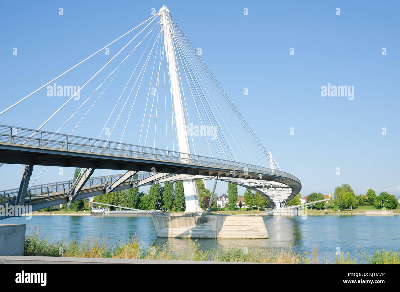Strasburgo, Francia. Il 31 agosto 2016. Le passerelle mimram, un ponte pedonale che collega il tedesco e il francese i lati del fiume Reno. Foto Stock