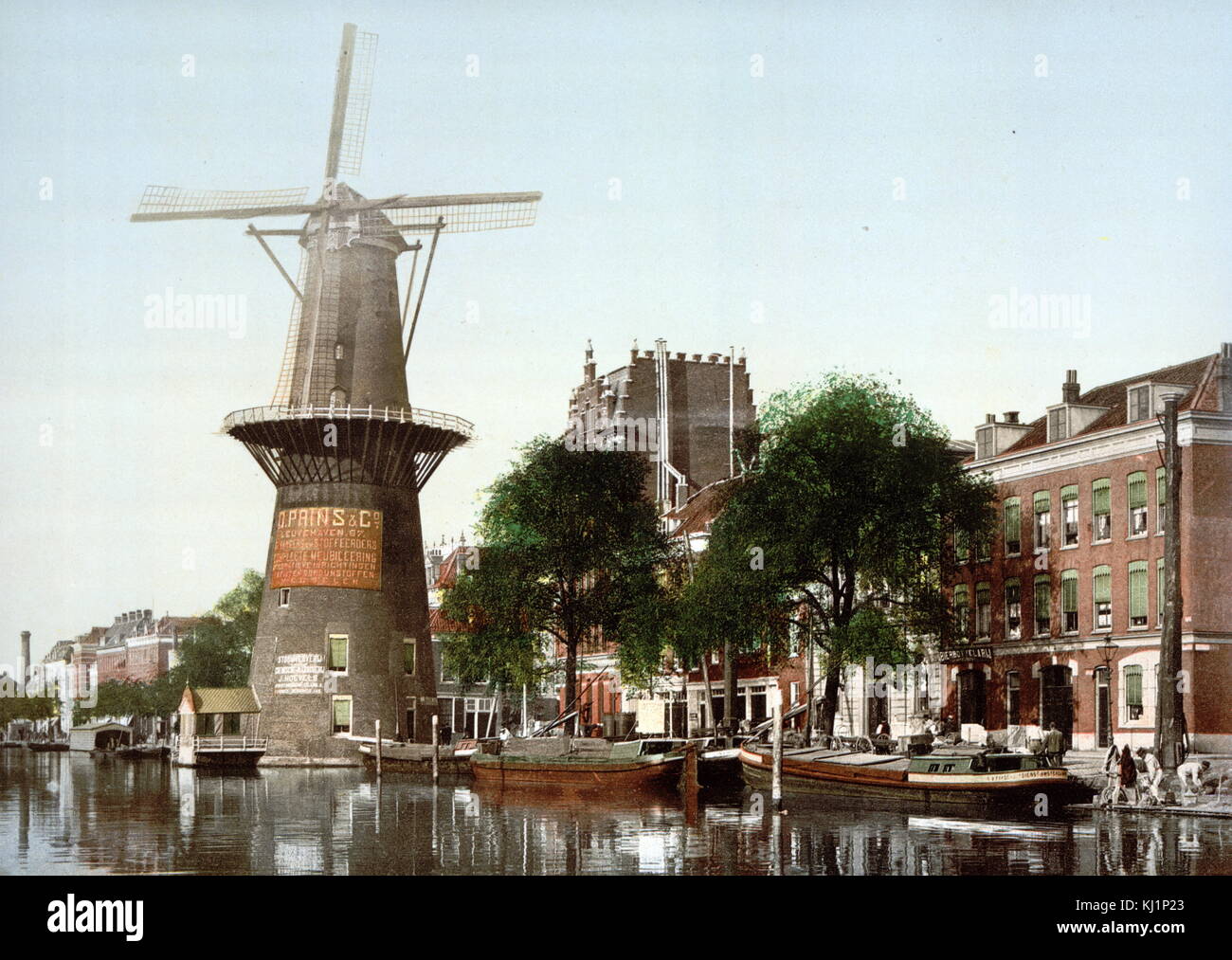 Stampa photomechanical datata al 1900, raffigurante il Rotterdam big flourmill De Hoop Coolsingel en Coolvest, costruito nel 1736 e demolita nel 1922 Foto Stock