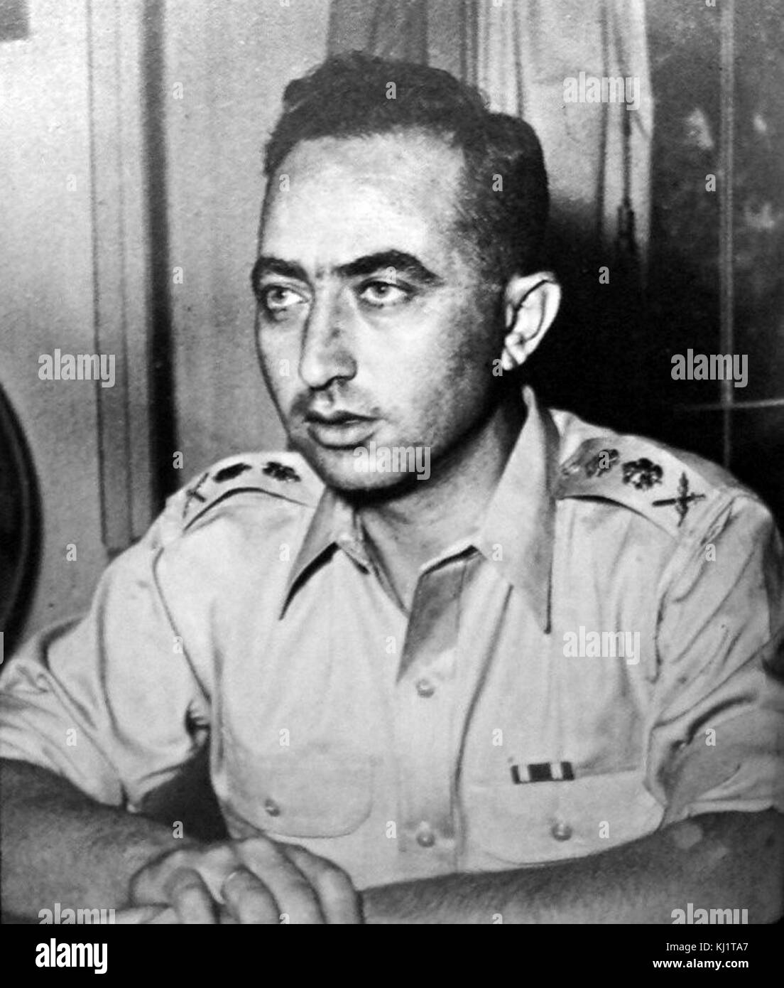 Mordechai (Motke) Makleff (o Makleff) 1920-1978 è stato il terzo capo di Stato Maggiore delle Forze di Difesa Israeliane (IDF) 1952-1953; e più tardi, direttore generale di molte importanti aziende pubbliche nell'economia israeliana. Foto Stock