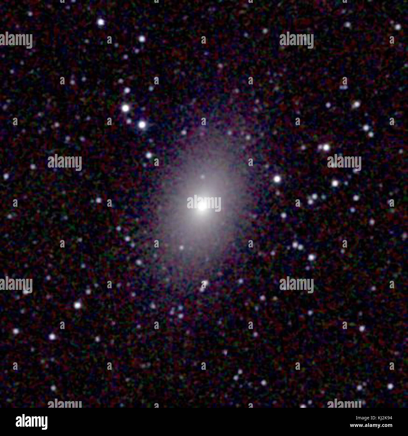 NGC 4976 è una galassia catalogata nel New General Catalogue. I dati di indagine 2MASS forniscono osservazioni dettagliate a infrarossi della struttura e delle caratteristiche della galassia. Foto Stock