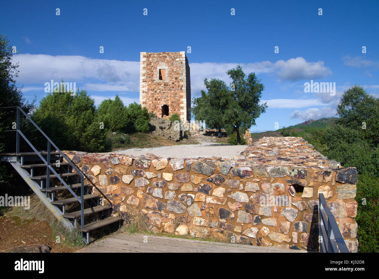 Rovine del Castello torre di visigoth re wamba. Portas de rodao, Vila Velha de rodao, Portogallo Foto Stock