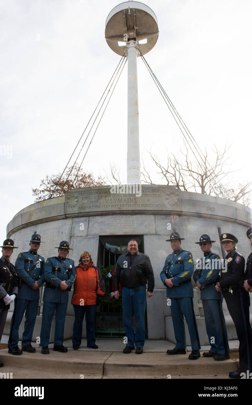 Il montante del Maine corona che stabilisce - ampia (16012842902) Foto Stock