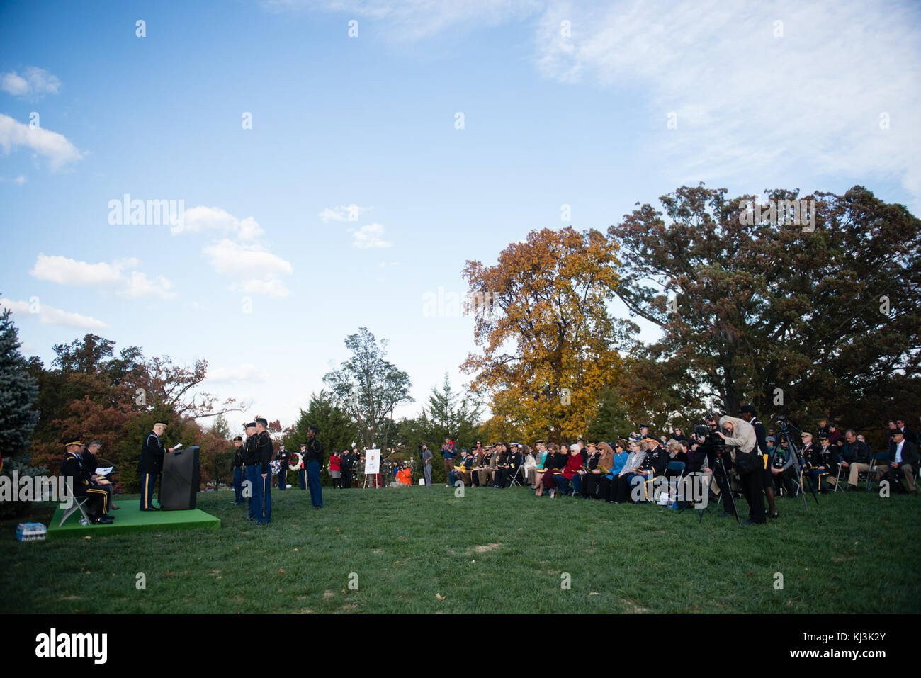 L'Ordine militare delle Guerre Mondiali detiene un memoriale di servizio per il generale dell'esercito John J. Pershing in Al Cimitero Nazionale di Arlington (30924912965) Foto Stock