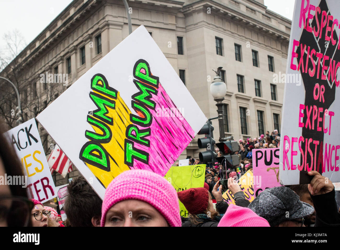 La DC Women's March fu un evento significativo incentrato sulla difesa dei diritti delle donne, dell'uguaglianza e della giustizia sociale. Ha riunito individui di diversa provenienza per sensibilizzare le donne su varie questioni che riguardano le donne. Foto Stock