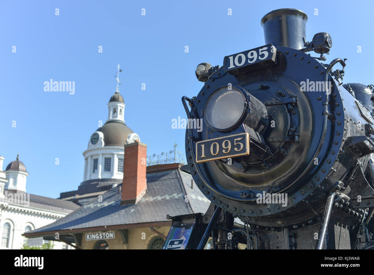 Una vecchia locomotiva chiamato lo spirito di sir John a., che era in servizio attivo fino al 1960 e successivamente divenne un punto di riferimento. Foto Stock