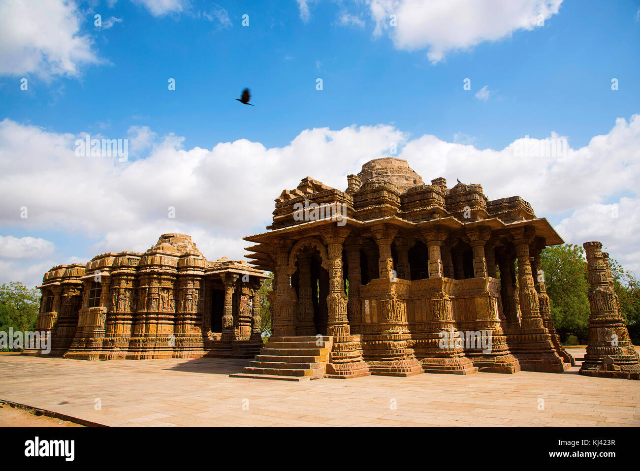 Il Tempio del Sole, tempio indù dedicato alla divinità solare Surya (Sole). Villaggio Modhera del distretto di Mehsana, Gujarat, India Foto Stock
