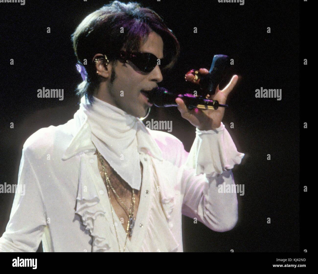 New york, ny - 20 agosto: prince suona al Madison Square Garden il agosto 20, 1995 a new york la gente: il principe Foto Stock