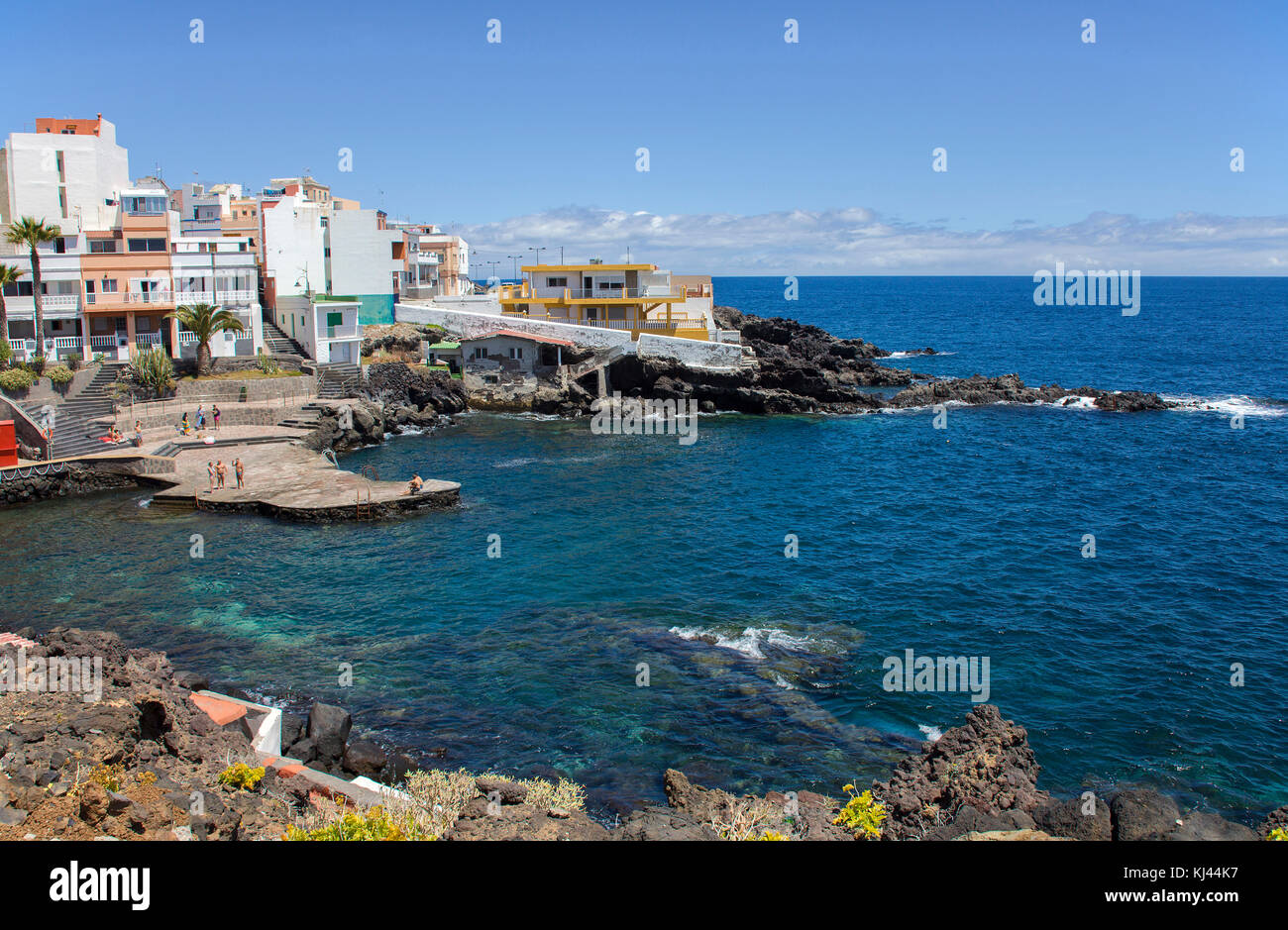 Piattaforma da bagno presso il piccolo villaggio di pescatori di el tablado, isola di Tenerife, Isole canarie, Spagna Foto Stock