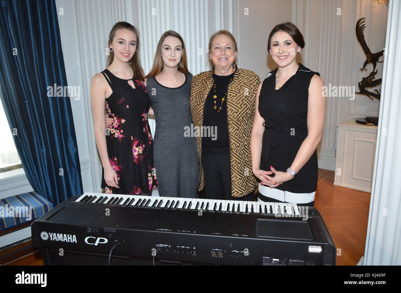 La fotografia raffigura Jim Justice, probabilmente un individuo notevole, identificato dal suo numero DSC. L'immagine fa parte di una collezione che mostra figure storiche significative o personale militare. Foto Stock