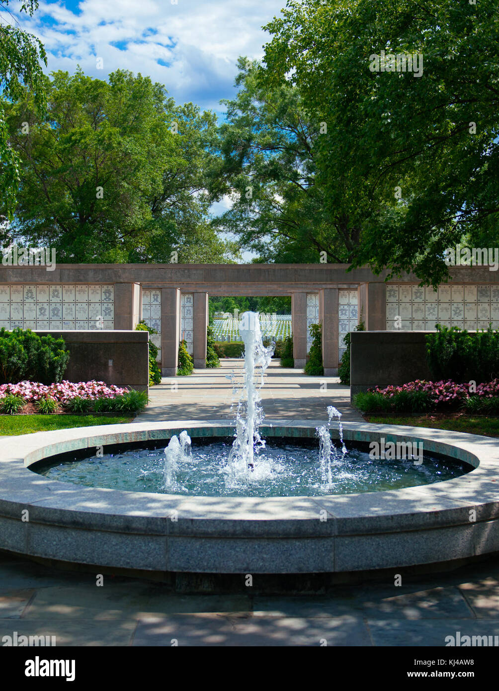 Primo giorno di estate 2017 presso il Cimitero Nazionale di Arlington (35303882412) Foto Stock