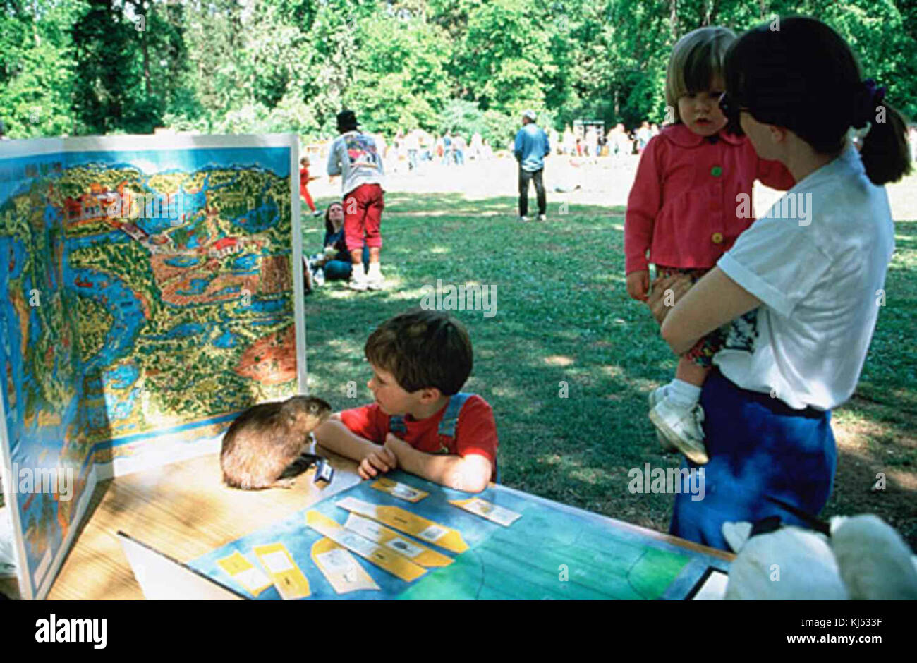Bambini su istruzione outreach specie in via di estinzione fair Foto Stock