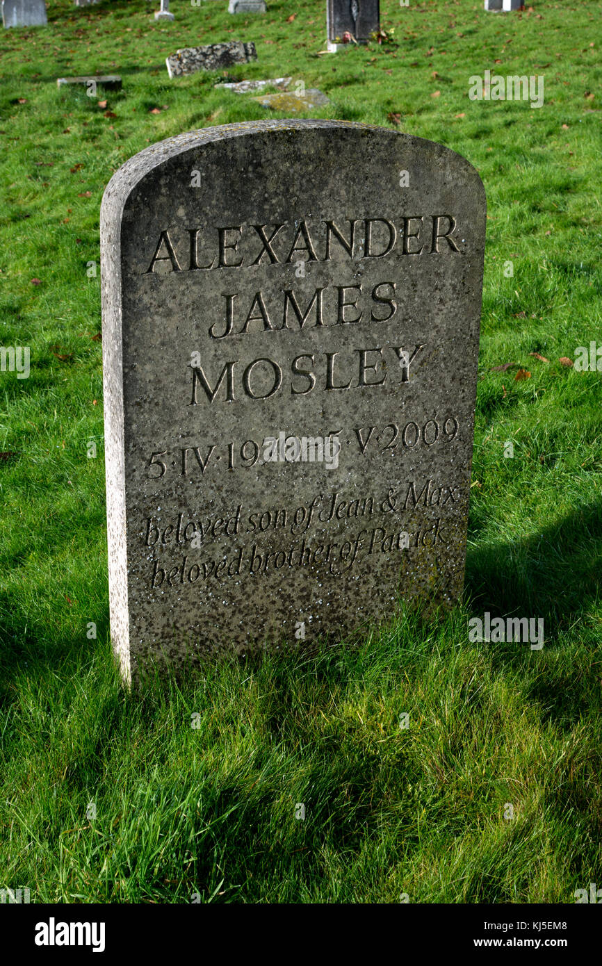 Alexander Mosley grave, St. Mary's sagrato, Swinbrook, Oxfordshire, England, Regno Unito Foto Stock