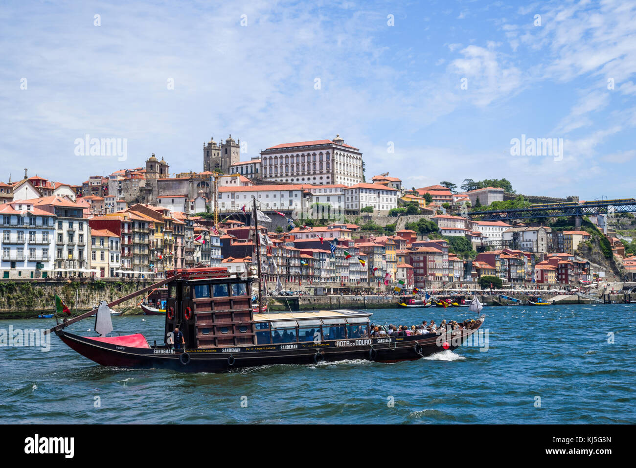 Tour in barca sul Rio Douro, Porto, Portogallo Foto Stock