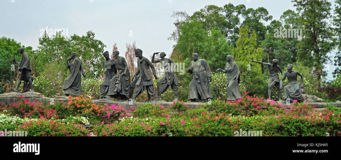 Girah Murti (undici figure); sale Satyagraha Memorial, a mezzaluna Willingdon a Sardar Patel Marg, New Delhi (India). Scolpito da Devi Prasad Roy Choudhary [1899-1975] Foto Stock