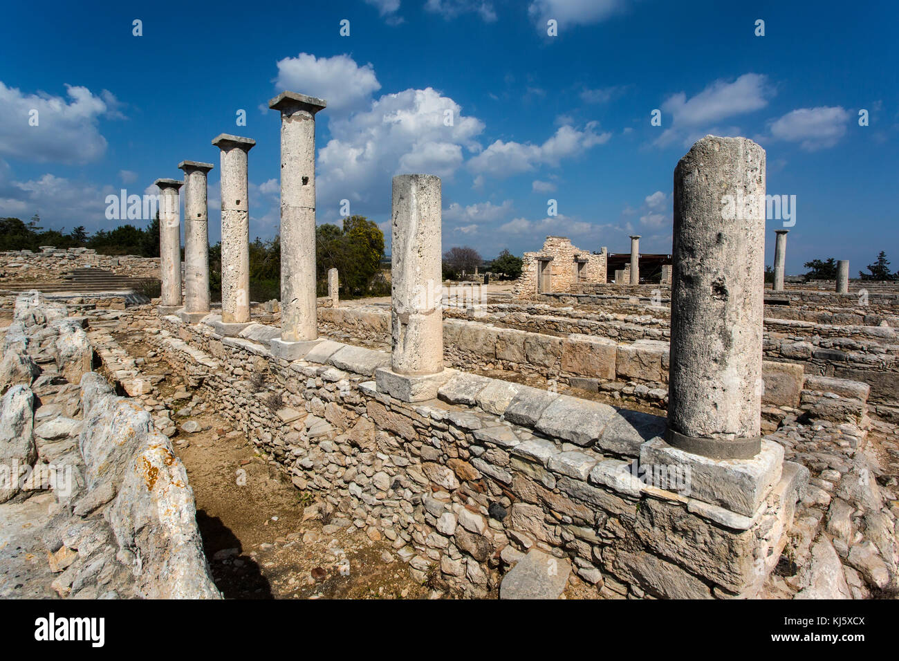 Il santuario di Apollo Hylates, Cipro. Il santuario si trova a circa 2,5 chilometri ad ovest della città antica di kourion lungo la strada che conduce Foto Stock