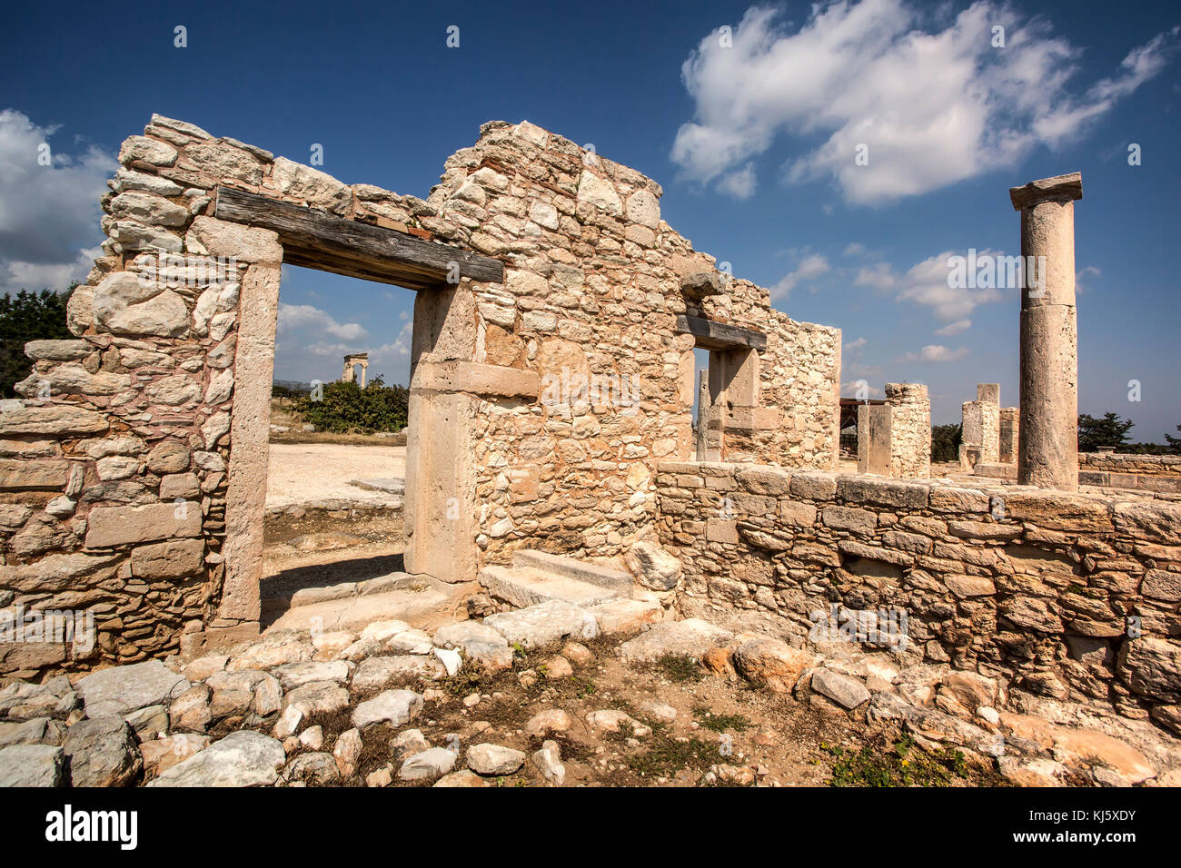 Il santuario di Apollo Hylates, Cipro. Il santuario si trova a circa 2,5 chilometri ad ovest della città antica di kourion lungo la strada che conduce Foto Stock
