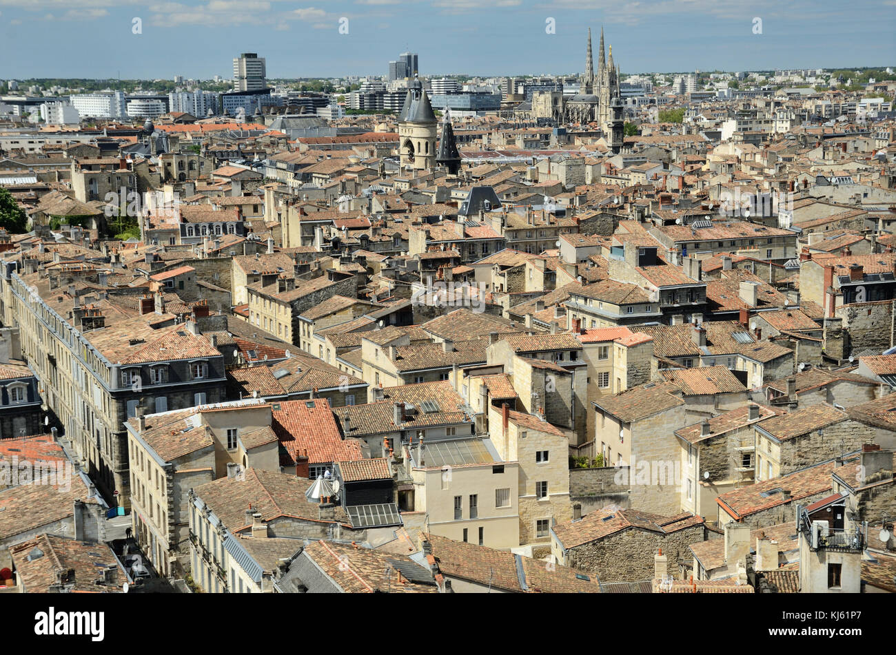 Panorama della città francese Bordeaux da sopra Foto Stock