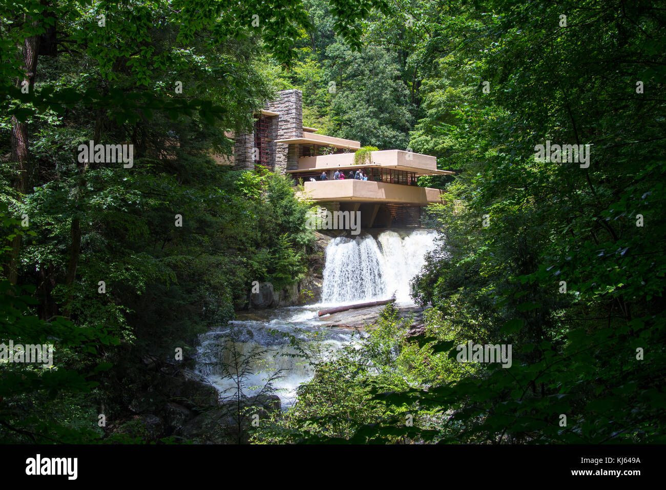 Fallingwater o Kaufmann Residence, progettato da Frank Lloyd Wright, Pennsylvania, STATI UNITI D'AMERICA Foto Stock