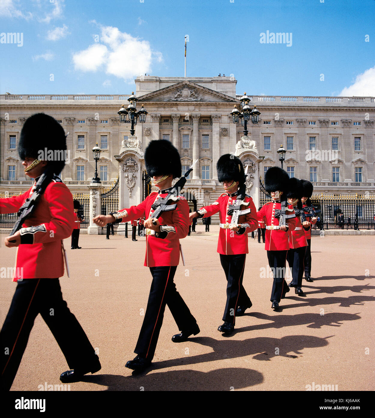 Buckingham Palace Grenadier Guards Londra Foto Stock