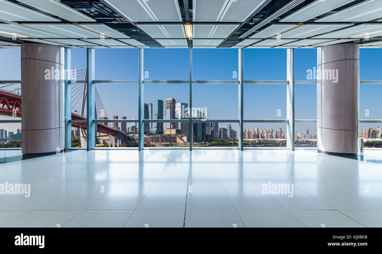 Vista panoramica ed edifici dal vetro della finestra，chongqing，CINA Foto Stock